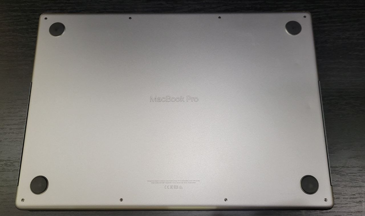 Apple MacBook Pro 16" (2021) M1 Pro 32/512GB Silver
