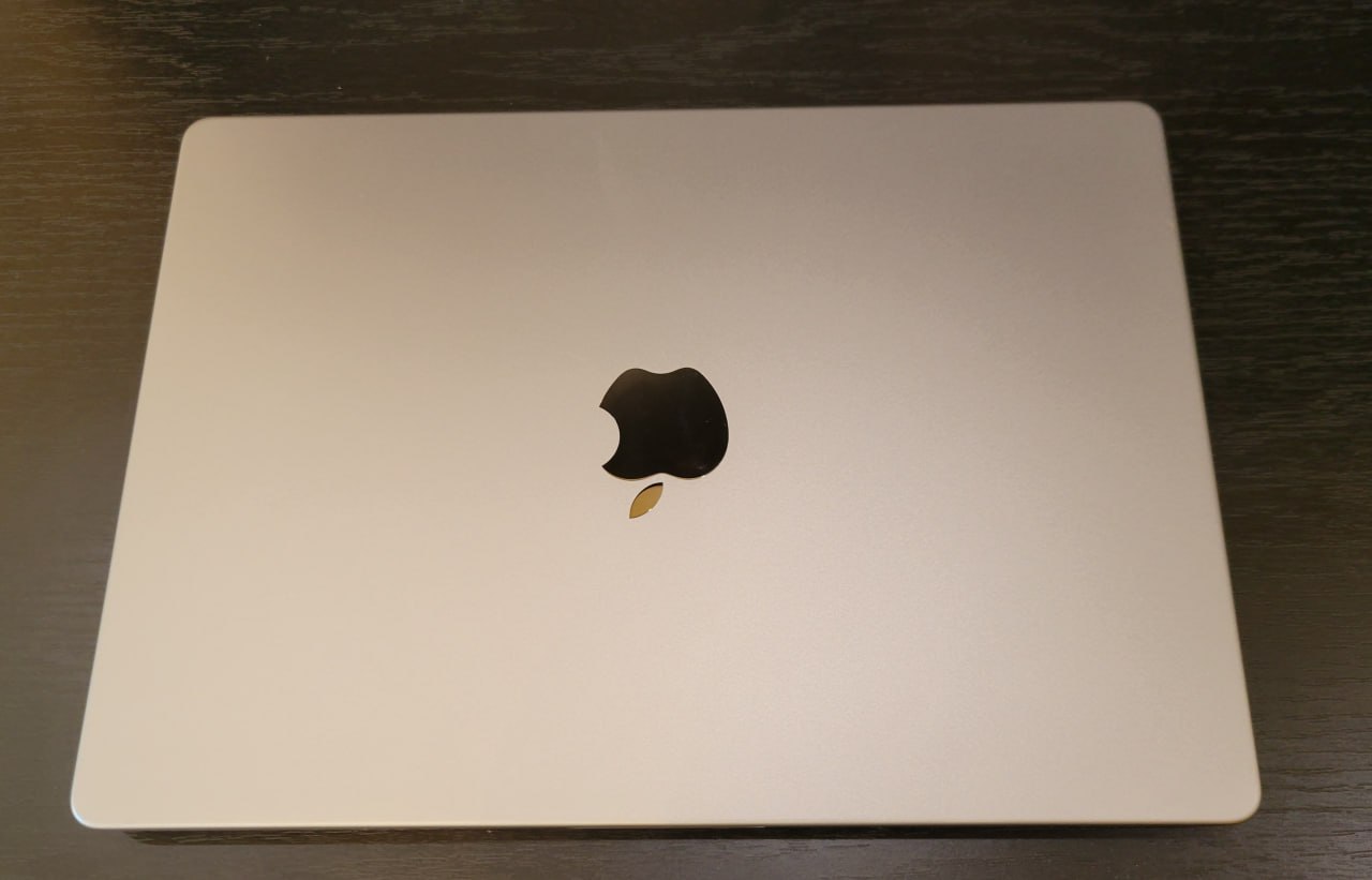 Apple MacBook Pro 14" (2021) M1 Pro 16/512GB Silver