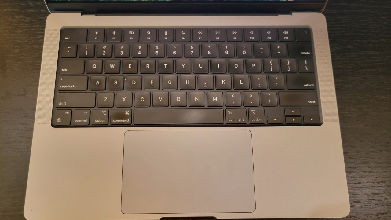 Apple MacBook Pro 14" (2021) M1 Pro 16/512GB Silver